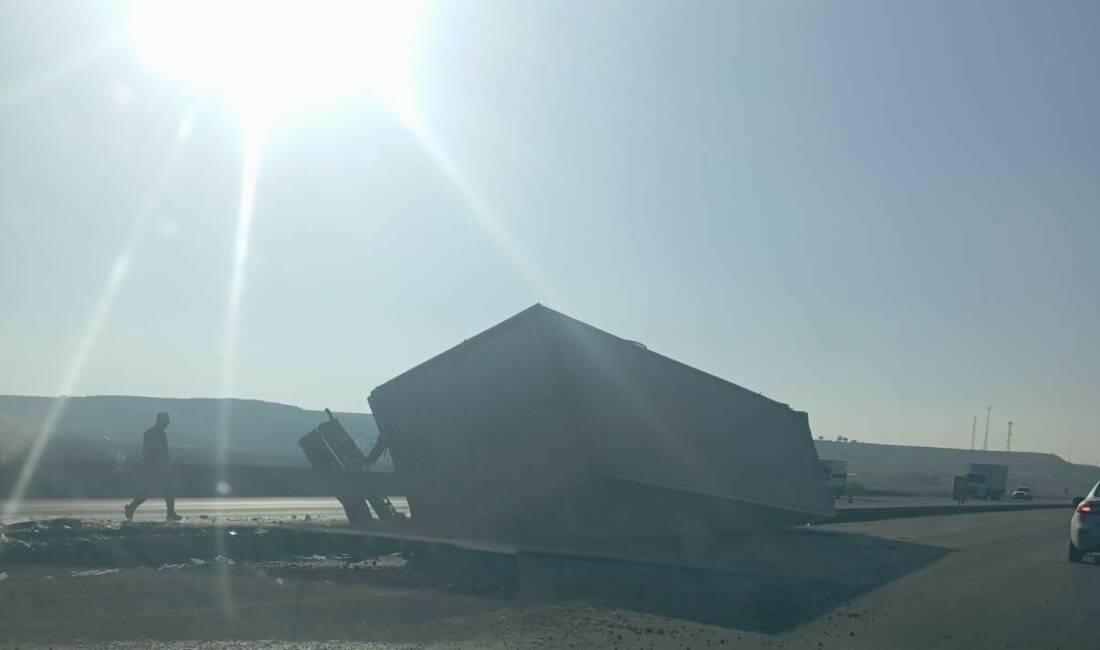 Diyarbakır'ın Çınar ilçesinde meydana gelen trafik kazasında iki tır ve