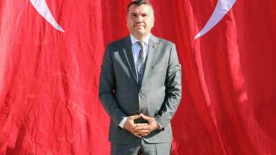 MHP Sur İlçe Başkanı Şakir Erdin, Diyarbakır'ın Sur ilçesinde esnaf