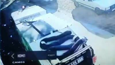 Gaziantep'te bir vatandaşın düşürdüğü altın bilezikler, temizlik aracıyla süpürüldükten sonra