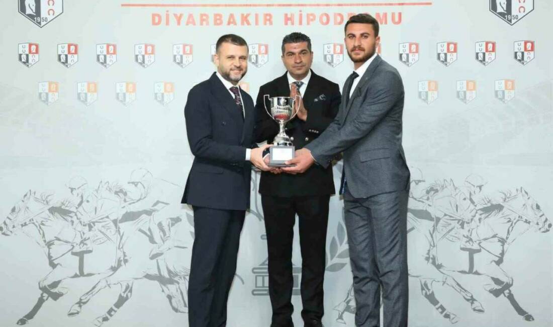 Türkiye Jokey Kulübü tarafından düzenlenen ilk Eğil Belediye Başkanlığı koşusu,