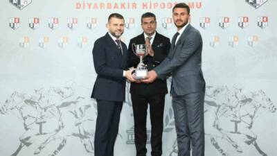 Türkiye Jokey Kulübü tarafından düzenlenen ilk Eğil Belediye Başkanlığı koşusu,