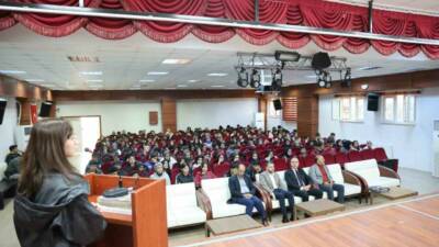 Diyarbakır'ın Eğil İlçe Belediyesi tarafından 11 ve 12. sınıf öğrencilerine