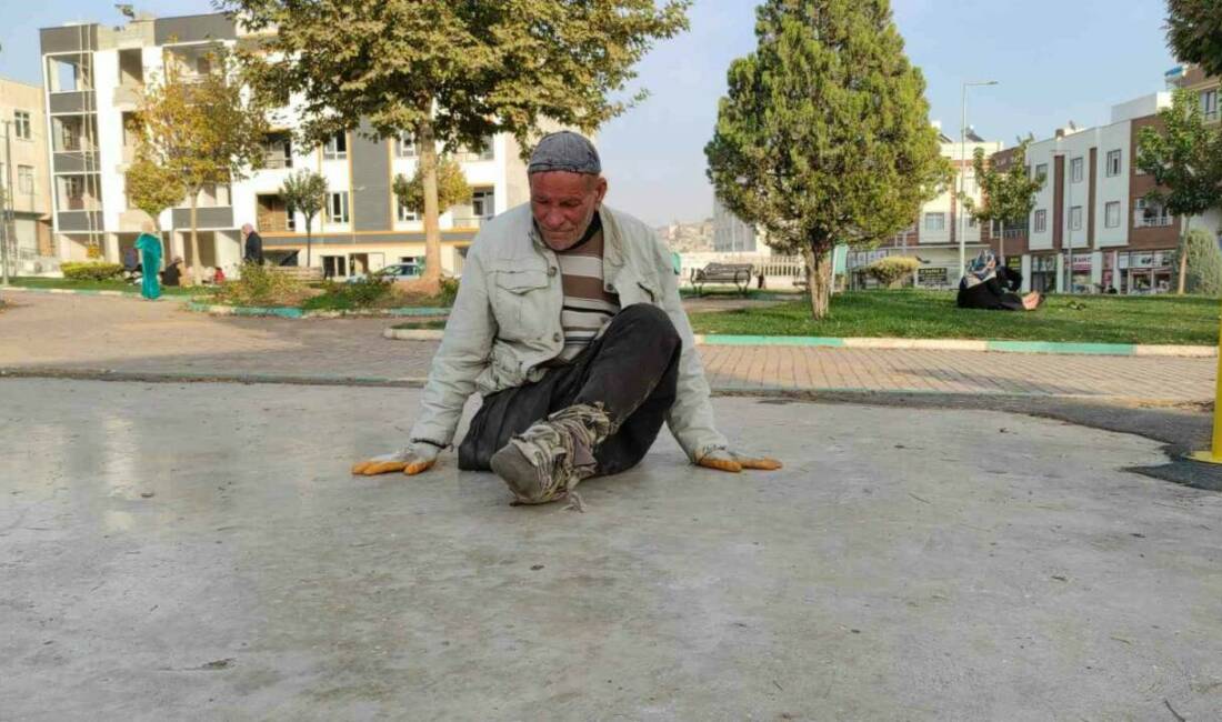 Şanlıurfa'nın Haliliye ilçesinde yaşayan 70 yaşındaki engelli vatandaş, hastalığı nedeniyle