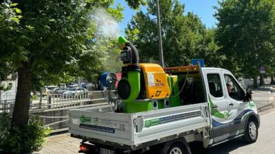 Gaziantep Büyükşehir Belediyesi, artan sıcaklıkların ve üvez popülasyonundaki artışın şehirde