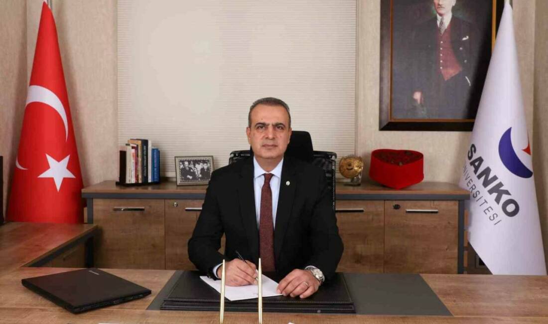 Gaziantep kent protokolünden 10 Kasım mesajı Gaziantep kent protokolü, Gazi Mustafa Kemal Atatürk'ü vefatının 87. yılında