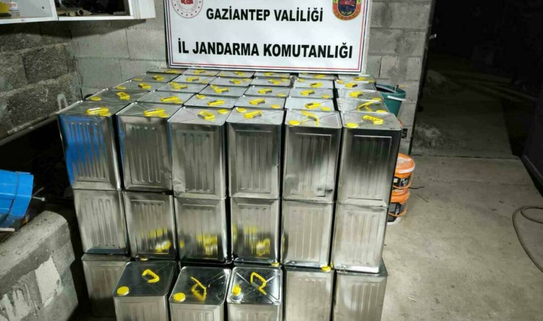 Gaziantep’te 500 bin TL değerinde sahte zeytinyağı ele geçirildi: 1 gözaltı Gaziantep'te 500 bin TL değerinde bin 674 litre sahte zeytinyağı