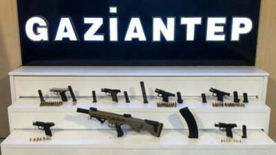 Gaziantep'te kaçak silah operasyonunda 6 tabanca ile 1 pompalı tüfek