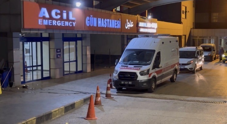 Gaziantep’te bir şahıs tartıştığı ağabeyini öldürdü Gaziantep'te yaşanan olayda bir kişi, ağabeyini tartışma esnasında silahla yaralayarak