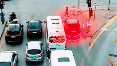 Gaziantep'te trafikte hatalı şerit değişikliği yapan 813 araç sürücüsüne toplamda