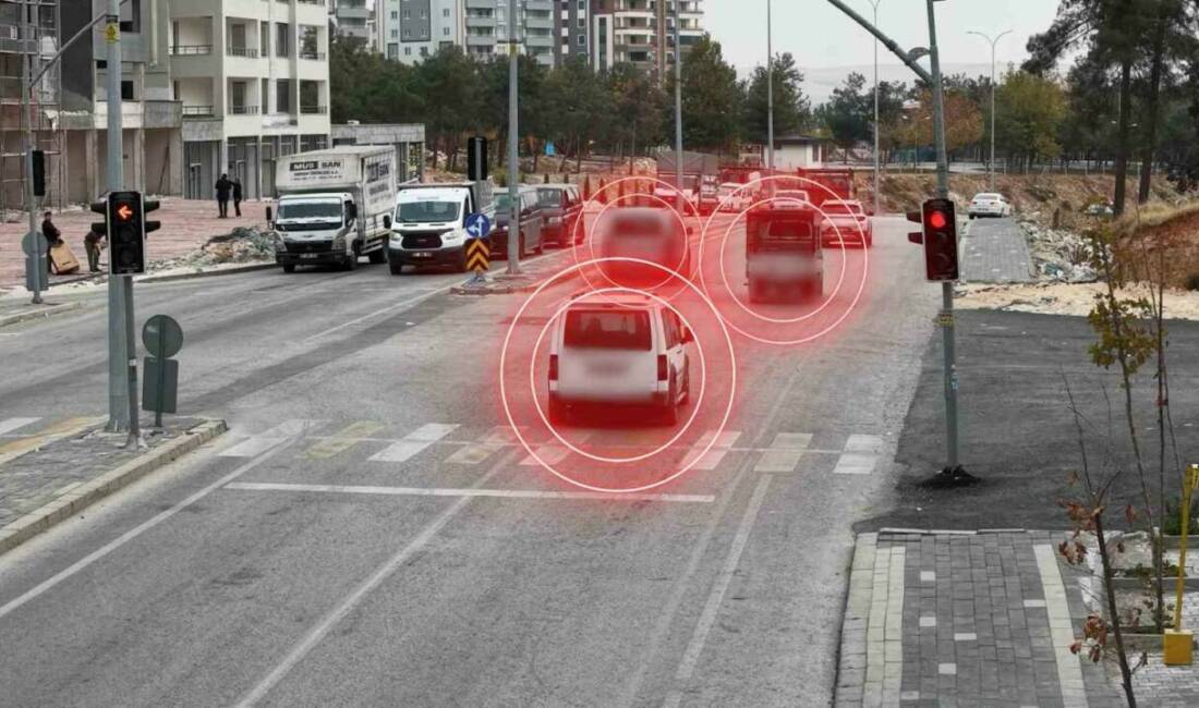 Gaziantep’te kırmızı ışık ihlali yapan 990 araca ceza Gaziantep'te yapılan trafik uygulamalarında, kırmızı ışık ihlali yapan 990 araç