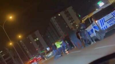 Gaziantep'te, trafik uygulaması sırasında ceza alan kişilerin polis ekiplerine tepki