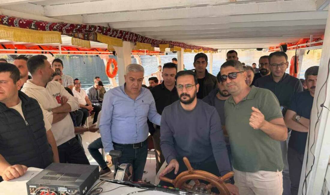 Halfeti’de gemi sevk ve idare belgesi sınavı yapıldı Şanlıurfa Büyükşehir Belediyesi iç sularda güvenli taşımacılık ve balıkçılığın geliştirilmesi