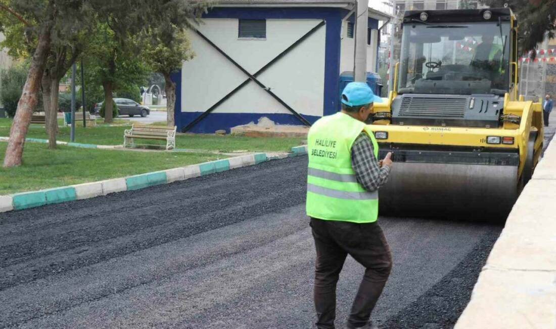 Haliliye’deki mahallede asfalt çalışması Haliliye Belediyesi, Veysel Karani Mahallesi'nde asfalt serim çalışmaları gerçekleştirerek ilçe