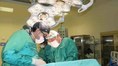 Mardin'den Şanlıurfa'ya gelen ve karın ağrısı şikayetiyle hastaneye başvuran 45