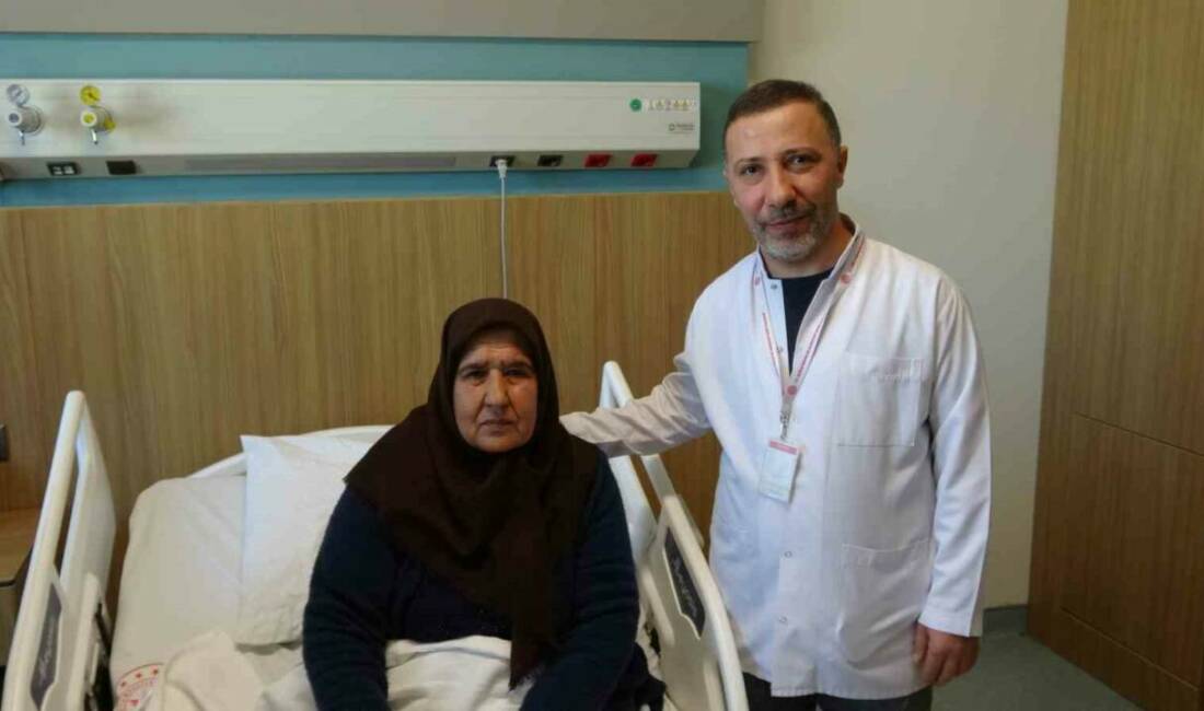 66 yaşındaki Evin Aslan, Gaziantep Şehir Hastanesi'nde organlarının ters tarafta