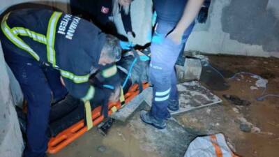 Adıyaman’da bir kişi, inşaat halindeki bir binanın boşluğuna düşerek yaralandı.