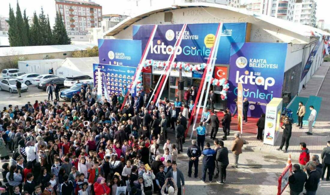 Adıyaman'ın Kahta ilçesinde düzenlenen ilk Kitap Fuarı, 75 yayınevi ve