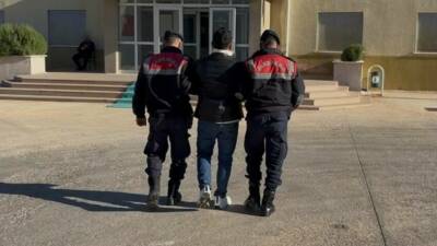 Gaziantep'te 31 yıl 8 ay kesinleşmiş hapis cezasıyla aranan E.B.