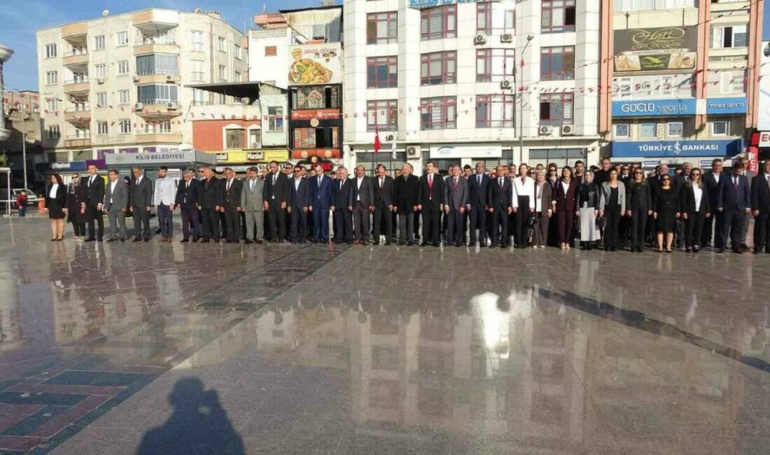 Kilis'te 24 Kasım Öğretmenler Günü çeşitli etkinliklerle kutlandı. Törenler Cumhuriyet