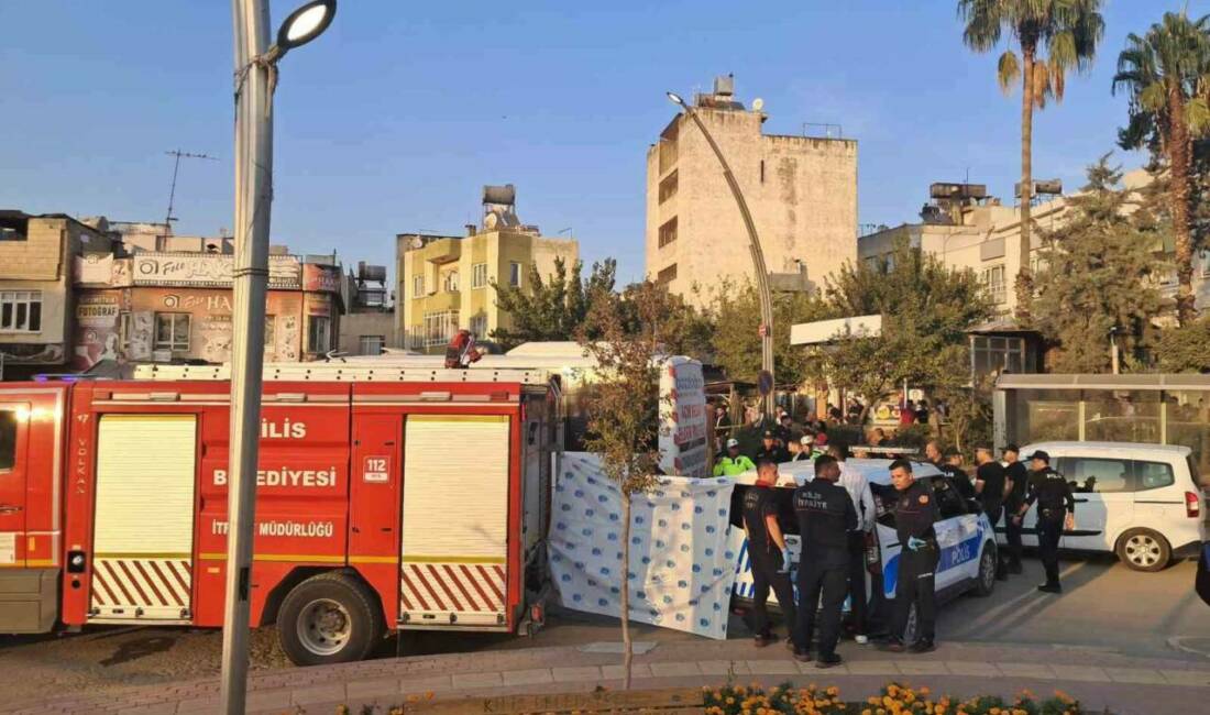 Kilis’te halk otobüsünün çarptığı yaya hayatını kaybetti Kilis'te Adnan Menderes Meydanı'nda meydana gelen kazada halk otobüsü, yolcu