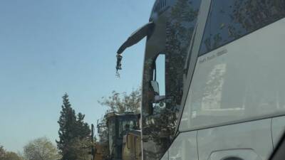 Gaziantep’te şehirler arası yolcu taşımacılığı yapan bir otobüs şoförü, kırılan