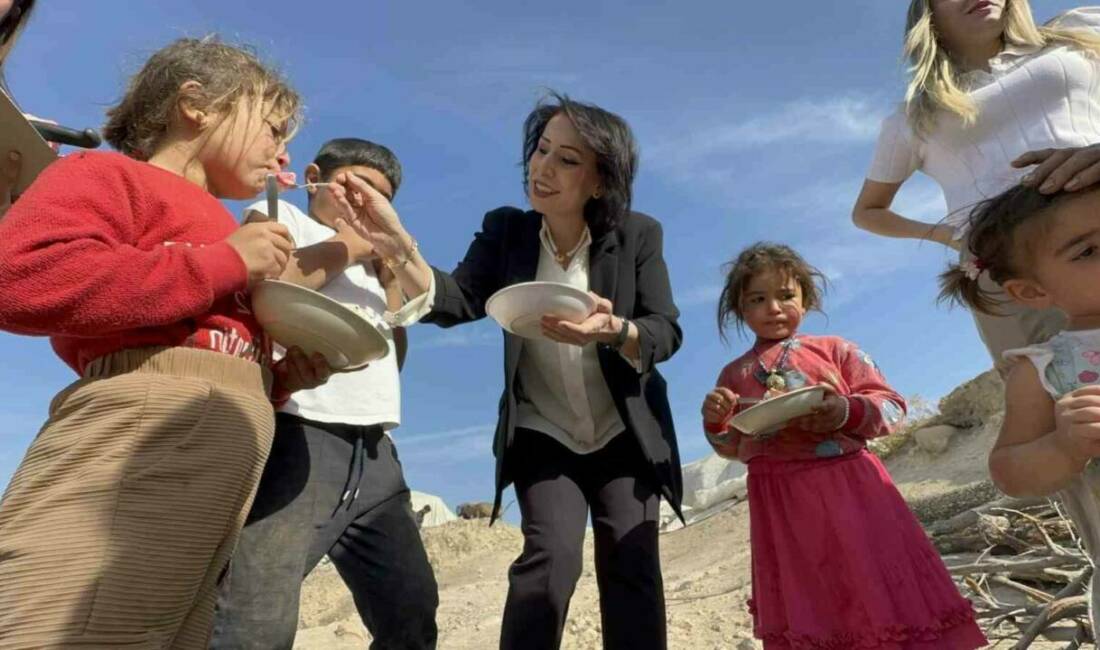 Koçer çocuklarına sürpriz doğum günü etkinliği ve kuaför hizmeti Silopi ilçesinde Cudi Dağı eteklerinde yaşayan Koçer kız çocuklarına sürpriz