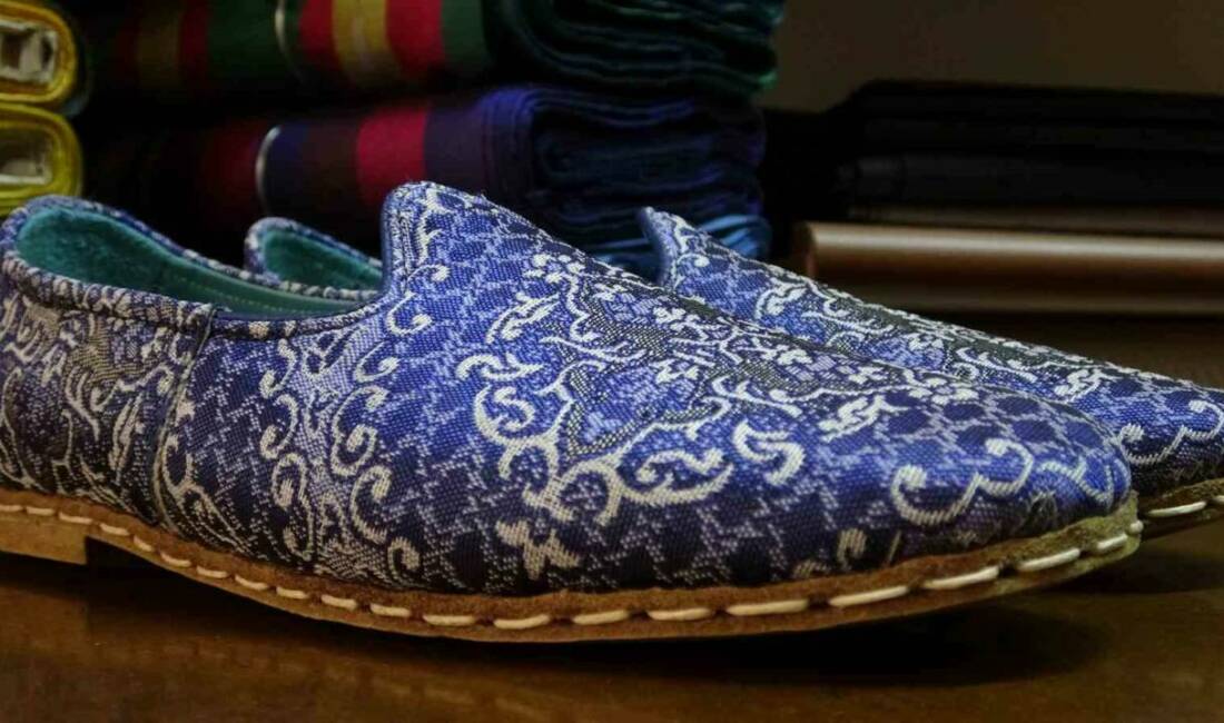 Gaziantep'in coğrafi işaretli ürünü olan kutnu kumaşı son zamanlarda gençlerin