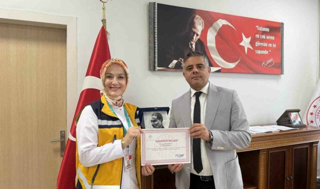 Mardin’de 112’nin telefonla yönlendirmesiyle bir baba doğumu gerçekleştirdi Mardin'de, doğum sancısı başlayan kadına sağlık personelinin telefonla rehberlik etmesi