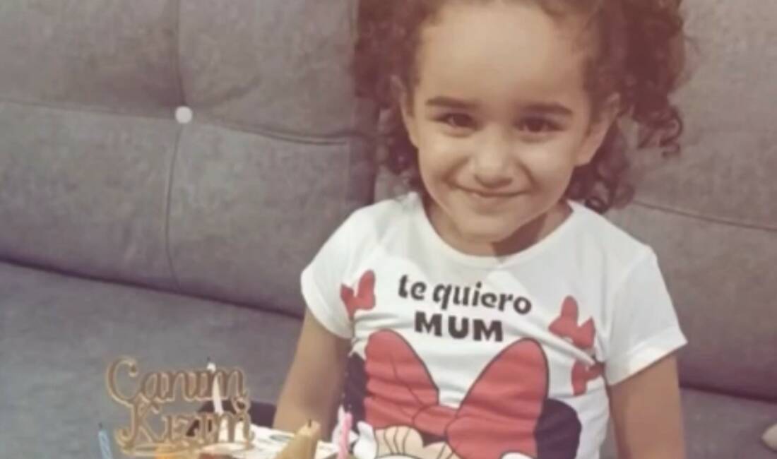 Mardin'in Kızıltepe ilçesinde ailesiyle birlikte evlerinde ölü bulunan 5 yaşındaki