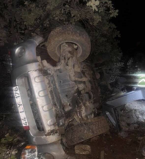 Mardin’de devrilen pikapta 2’si çocuk 6 kişi yaralandı Nusaybin ilçesinde meydana gelen trafik kazasında, kontrolü kaybeden bir pikap