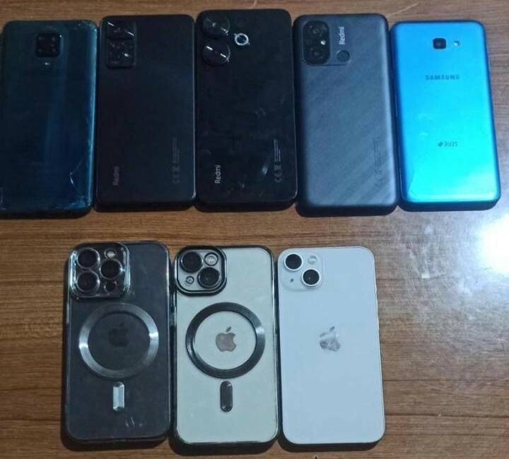 Mardin’de hırsızlık şüphelileri 4 saatte yakalandı Mardin’in Artuklu ilçesinde meydana gelen iş yerinden hırsızlık ve yankesicilik