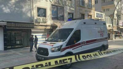 Mardin'in Kızıltepe ilçesinde Kızıltepe ilçesinde kuyumcular arasında çıkan kavgada 3