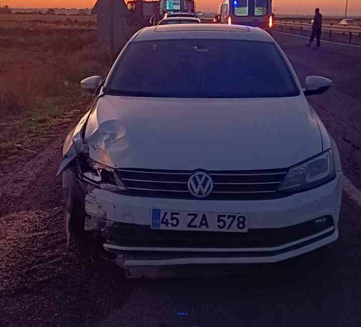 Mardin'de Derik ilçesinde otomobil ile motosikletin çarpıştığı kazada 4 kişi