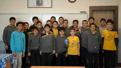 Gaziantep’te lise öğrencileri, İsrail’in abluka altında tuttuğu Gazze’deki akranları için