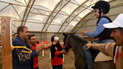 Şanlıurfa'da özel ihtiyaç sahibi 95 çocuk için atla terapi etkinliği
