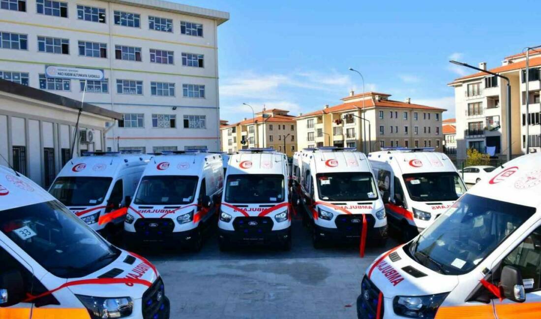 Sağlık Bakanlığı, Gaziantep'e 16 adet tam donanımlı acil yardım ambulansı