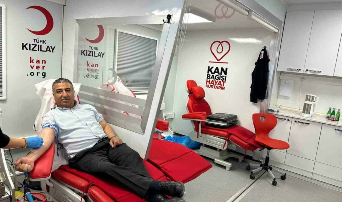 Sağlık-Sen Şırnak Şube Başkanı Sabgatullah Anmal, Kızılay Haftası dolayısıyla Cizre'de