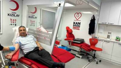 Sağlık-Sen Şırnak Şube Başkanı Sabgatullah Anmal, Kızılay Haftası dolayısıyla Cizre'de