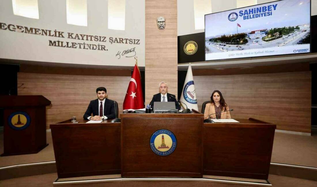Şahinbey Belediye Meclisi, kasım ayı 1. birleşimini Mehmet Tahmazoğlu başkanlığında