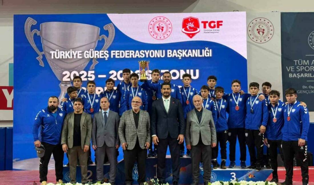 Ankara'da düzenlenen 2025-2026 Yıldızlar Güreş Ligi'nde Gaziantep Şahinbey Belediyesi Spor
