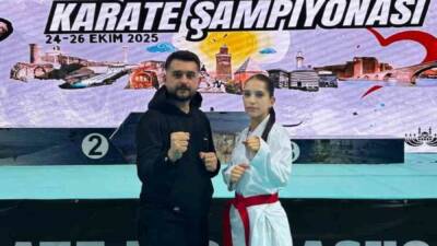 Şahinbey Belediye Spor Kulübü sporcusu Melek Polat, Türkiye Ümit-Genç-U21 Karate
