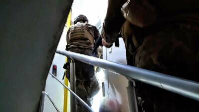 Şanlıurfa ve Gaziantep'te DEAŞ terör örgütü operasyonunda 12 zanlı gözaltına