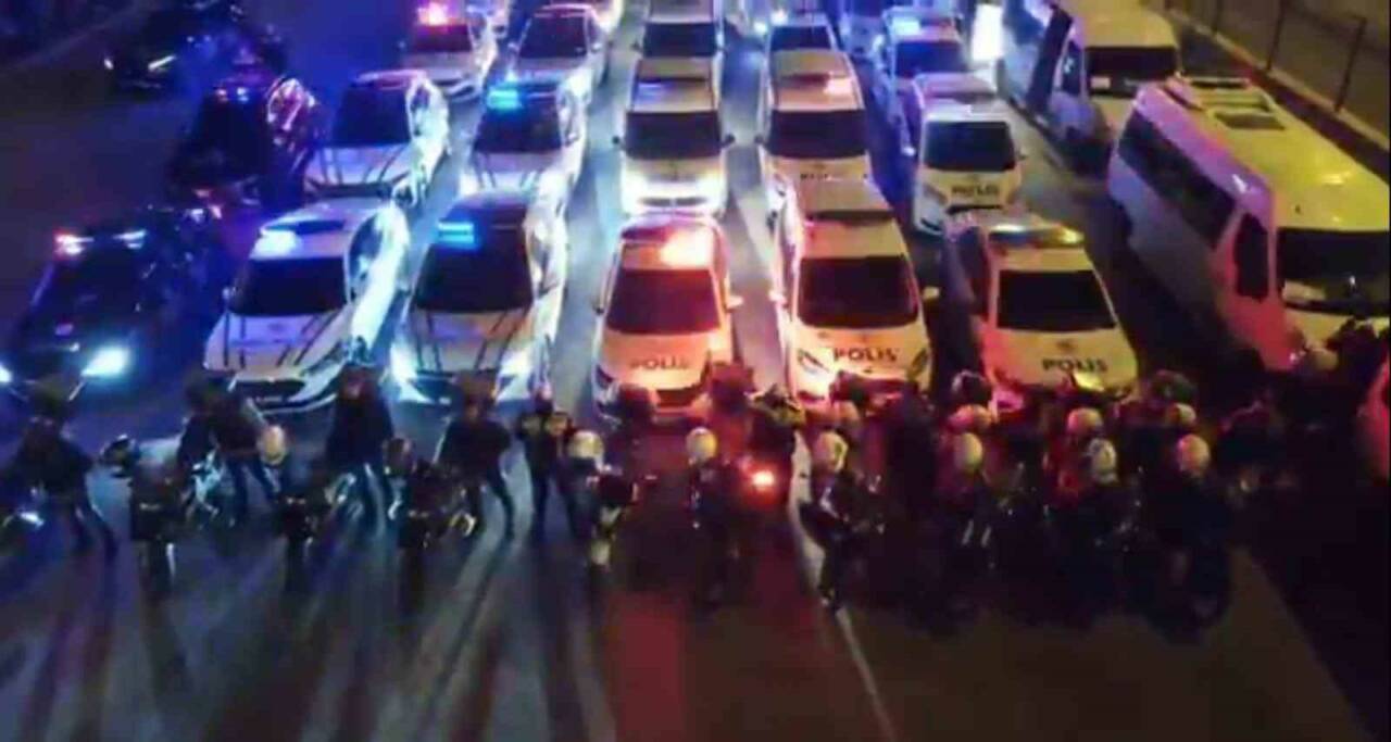 Şanlıurfa'da bin 357 personelin katılımıyla gerçekleştirilen huzur uygulamasında 16 binin