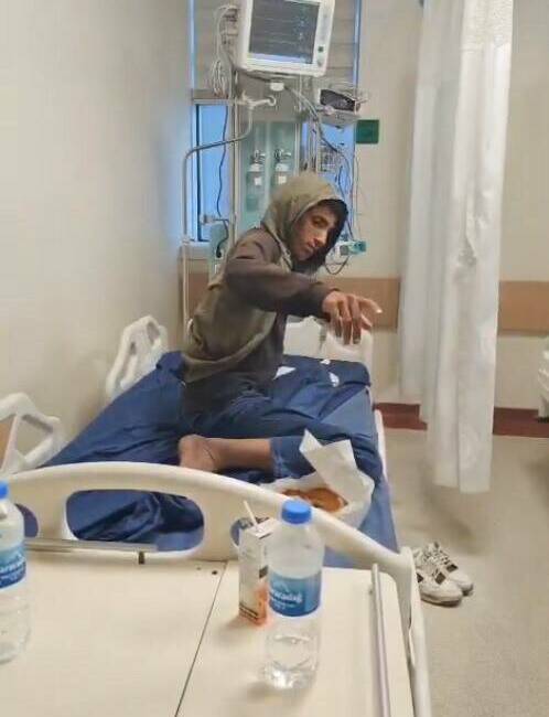 Diyarbakır'da sahipsiz köpeklerin saldırısına uğrayarak kuduz teşhisi konulan ve Şanlıurfa'daki