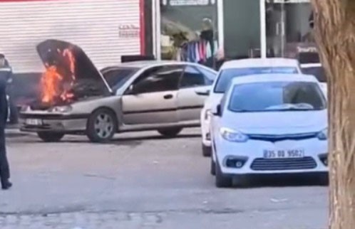 Viranşehir ilçesinde seyir halindeki bir araçta çıkan yangın, çevrede paniğe