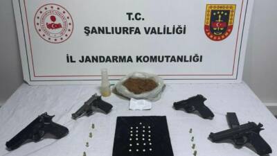 Şanlıurfa'nın Haliliye ilçesinde jandarma ekipleri tarafından gerçekleştirilen operasyonda 3 zanlı