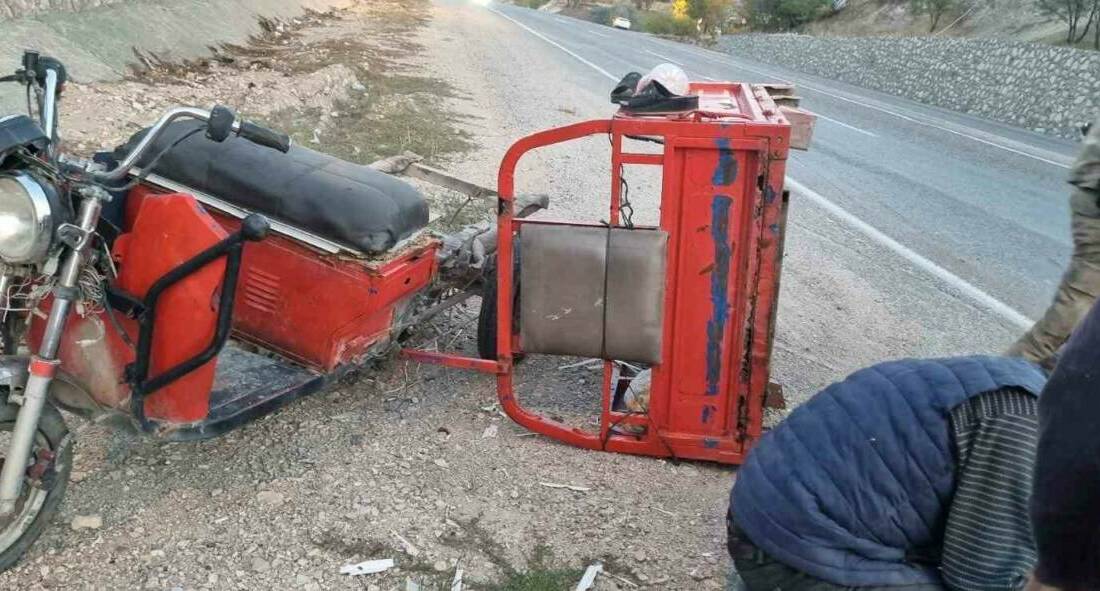 Sepetli motosiklet devrildi: 1 yaralı Adıyaman’ın Gölbaşı ilçesinde sepetli motosikletin devrilmesi sonucu 1 kişi yaralandı.