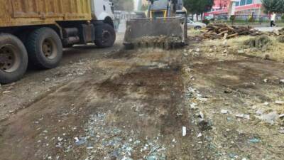 Siirt Belediyesi Temizlik İşleri Müdürlüğü ekipleri, kent genelinde temizlik çalışmalarını