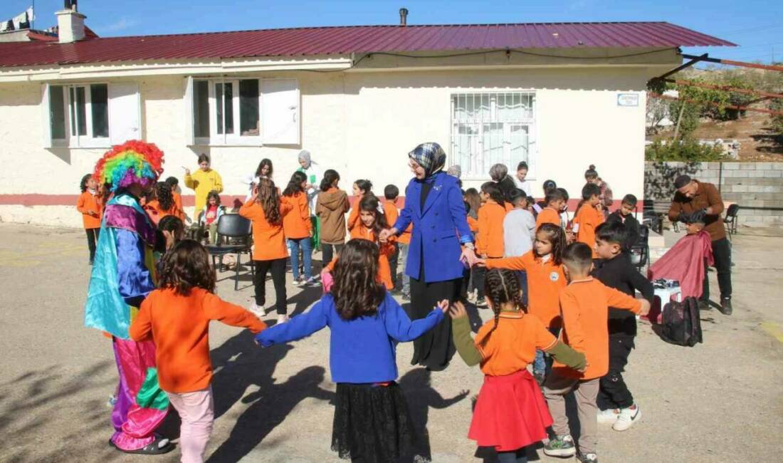 Silvan Kaymakamı Osman Oğuz Ekşi liderliğinde Malabadi Aile Destek Merkezi'nin