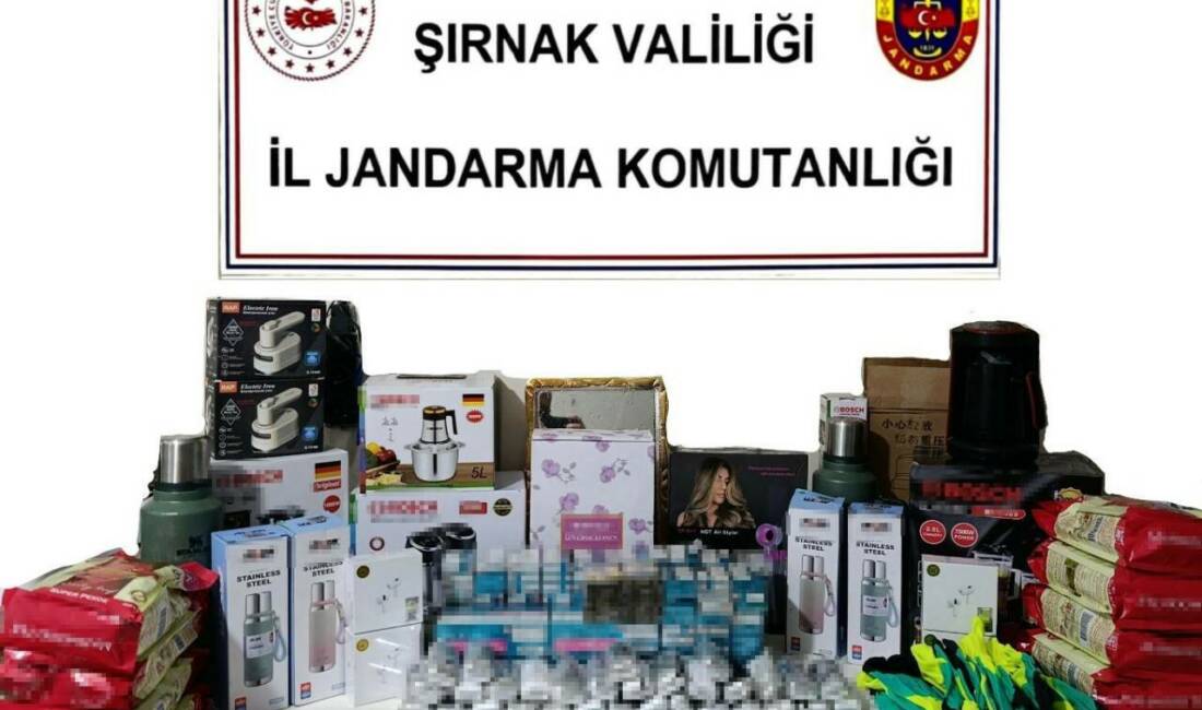 Şırnak’ta 14 milyon liralık kaçakçılığa 2 tutuklama Şırnak'ta düzenlenen operasyonlarda 14 milyon lira değerinde kaçak malzeme ele